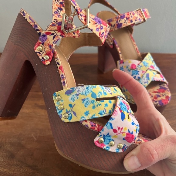 Gini Bini En-lighten platform heels - Picture 2 of 3